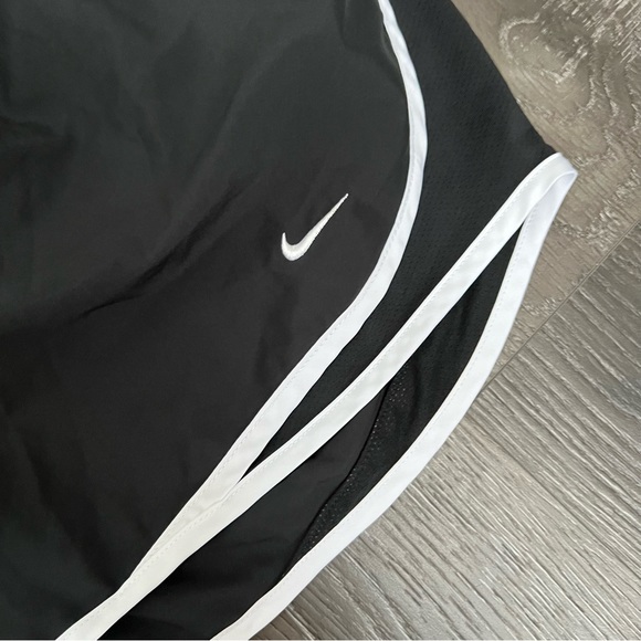 Nike | Black Dri Fit Shorts Sz L - Picture 3 of 6